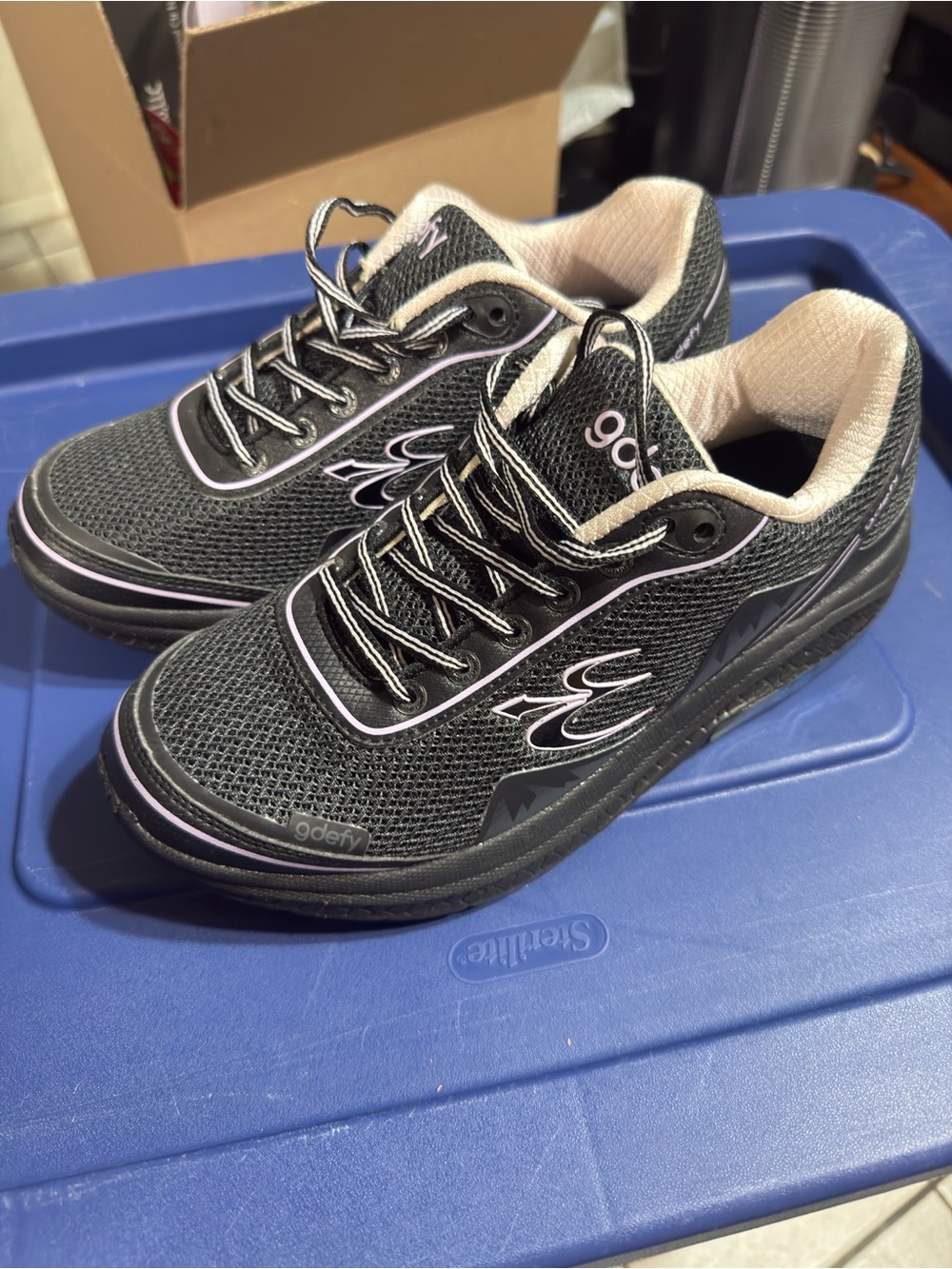 Women's Black & Light Pink Athletic Sneakers by 90FOOT